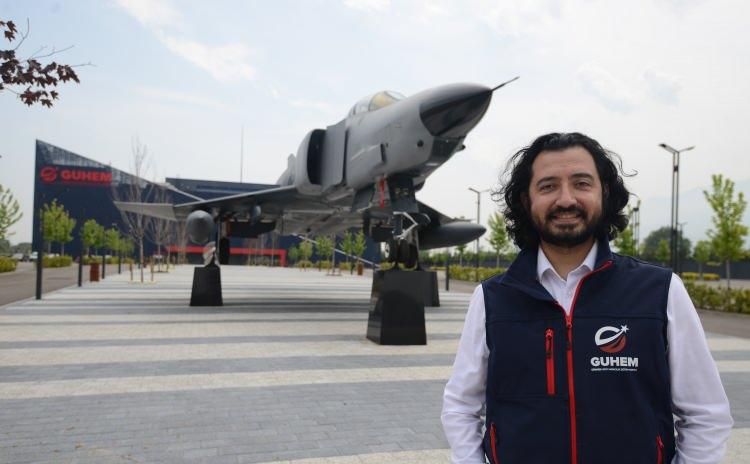 <p>Bursa'da uzay ve havacılık konusunda heyecan ve farkındalık oluşturmak amacıyla kurulan Gökmen Uzay Havacılık Eğitim Merkezi (GUHEM), uzun yıllar Milli Savunma Bakanlığı bünyesinde birçok başarıya imza atan "RF-4 E Phantom II" keşif ve bombardıman uçağına ev sahipliği yapıyor.</p>
