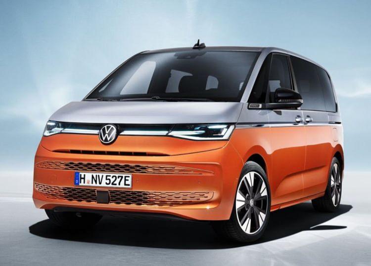 <p>Volkswagen verdiği ipucu paylaşımlarının ardından T serisinin yeni modeli T7'yi hibrit sistemi ve yeni teknolojileriyle tanıttı.</p>

<p> </p>
