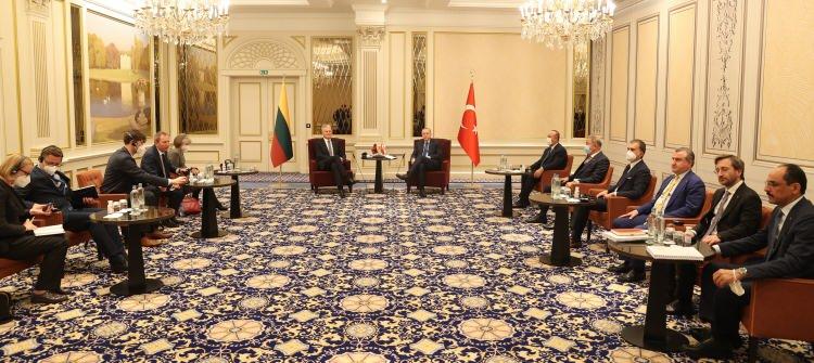 <p>Başkan Erdoğan NATO Liderler Zirvesi nedeniyle bulunduğu Brüksel’deki ikili temasları kapsamında Litvanya Cumhurbaşkanı Gitanas Nauseda ile görüştü.</p>
