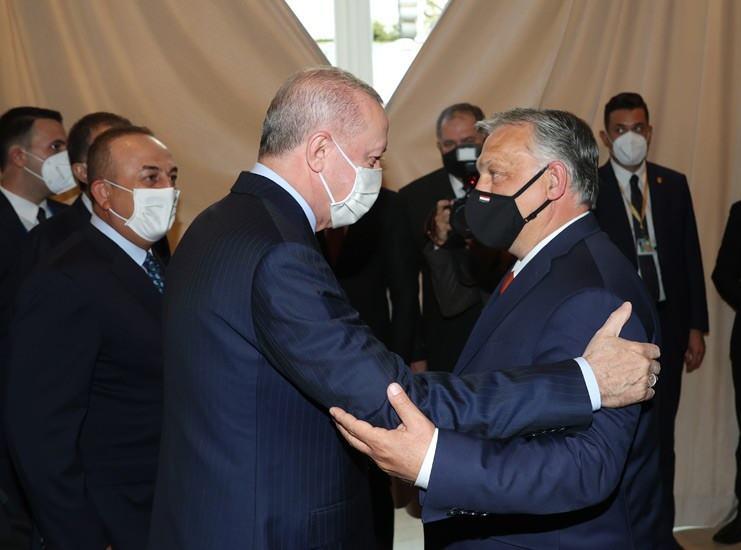 <p>Erdoğan, Staitenberger Otel'de Macaristan Başbakanı Orban ile bir araya geldi.</p>
