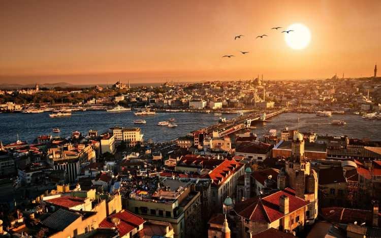 <p><span style="color:#FF0000"><strong>"Dünya ve Avrupa kentlerine göre cazip"</strong></span></p>

<p>Faruk Akbal, İngiltere merkezli küresel gayrimenkul danışmanlık şirketi Knight Frank tarafından dünya çapında 56 ülke ve bölgenin değerlendirildiği Küresel Konut Fiyat Endeksi'nin ilk çeyrek verilerinin yayınlandığını dile getiren Akbal, şu bilgileri verdi:</p>

