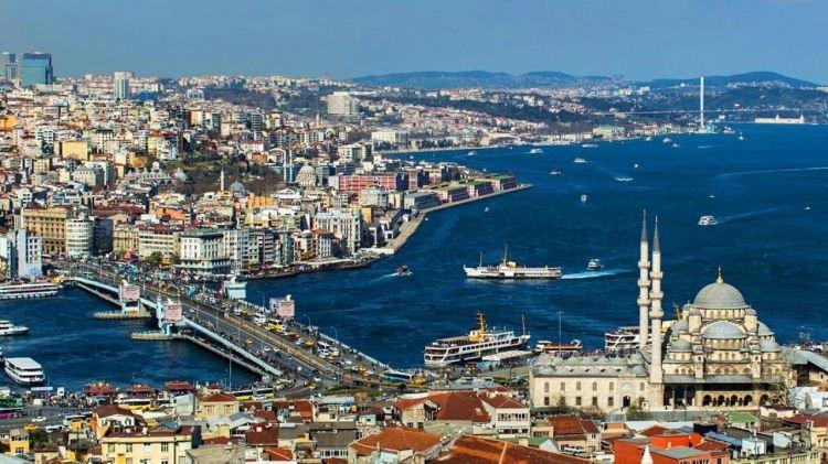 <p>Toplamda 5 bin 343 kilometrekare büyüklüğe sahip İstanbul'da, değer ataması mümkün olmayan yollar ve göller gibi satışı gerçekleştirilemeyecek alanlar hesaplama dışı bırakıldığında araştırmaya konu olan alanın büyüklüğünün 4 bin 543 kilometrekare olduğu görülüyor.</p>

