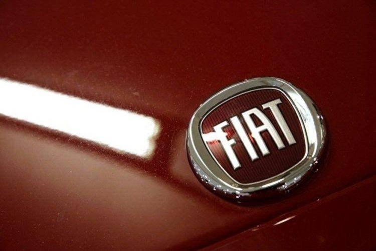 <p>Bu markaları, 10 bin 468 satışla Fiat, 6 bin 503 ile Opel, 5 bin 884 ile BMW, 5 bin 718 ile Hyundai, 5 bin 712 ile Mercedes-Benz, 5 bin 265 ile Peugeot ve 4 bin 186 satışla Toyota izledi.</p>