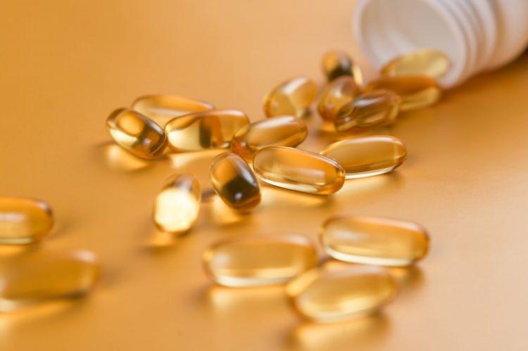 <p><strong>HASTANEYE KALDIRILMA YA DA CİDDİ HASTALIĞI ÖNLEME KONUSUNDA BİR ETKİSİ YOK</strong></p>
<p>PLOS Medicine adlı bilimsel dergide yayınlanan çalışmada araştırmacılar, hastalığa yakalanan kişilerdeki D vitamini seviyeleri ile hastaneye kaldırılma veya ciddi şekilde hastalanma olasılığı arasında bir fark olmadığını buldu.</p>