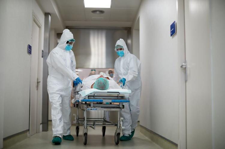 <p>Diğer taraftan, araştırmacılar Mendel randomizasyonu kullanarak, bilinen bu risk faktörlerinden kaynaklanan potansiyel önyargıyı azaltabildiklerini ve D vitamini ile Covid-19 arasındaki ilişkinin daha net bir resmini sağladıklarını söyledi.</p>
<p> </p>