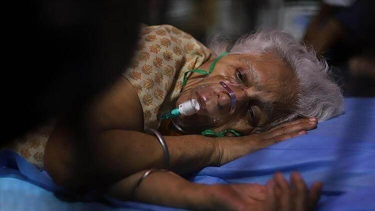 <p>Rusya da son zamanlarda bu vakalara rastlayan ülkeler arasında. Bangladeş'te ise doktorlar, onaylanmış bir mukormikoz vakasını tedavisine devam ediyor.</p>

<p> </p>
