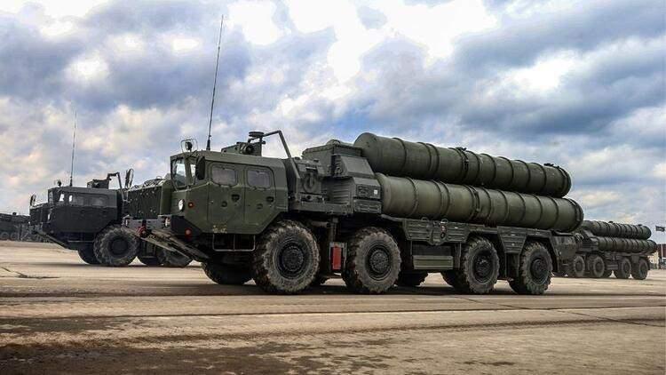 <p>Erdoğan ile Biden görüşmesinde en kritik konu başlığını, bir süredir gündemden düşmeyen S-400 meselesi oluşturacak.</p>
<p> </p>