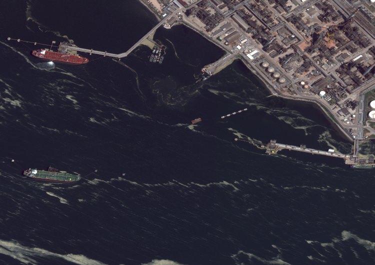 <p>- "MARMARA BÖLGESİ'NDE UYDU GÖRÜNTÜLERİNDE MÜSİLAJ ÇOK RAHAT BİR ŞEKİLDE GÖRÜLÜYOR"</p>
<p>İTÜ UHUZAM Müdür Yardımcısı ve İTÜ İnşaat Fakültesi Geomatik Mühendisliği Bölümü Öğretim Üyesi Prof. Dr. Nebiye Musaoğlu da uydu görüntülerinin çok çeşitli amaçlar için kullanılabildiğini ve merkezlerinde bu imkanın olduğunu dile getirdi.</p>