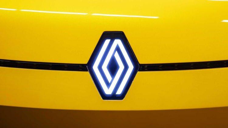 <p>Otomobil piyasasında yeni trend iki boyutlu logalar. </p>

<p>Son olarak <strong>Renault</strong> firması da <strong>Renaulution</strong> etkinliğinde yeni logosunu tanıttı. </p>

<p> </p>
