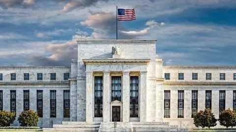 <p><strong>FED 2021 TOPLANTI TAKVİMİFED 2021 TOPLANTI TAKVİMİ</strong></p>
<p>FOMC, her yıl olduğu gibi 2021'de de 8 kez toplanacak. FOMC toplantılarının 2021 yılındaki tarihleri şöyle olacak:</p>