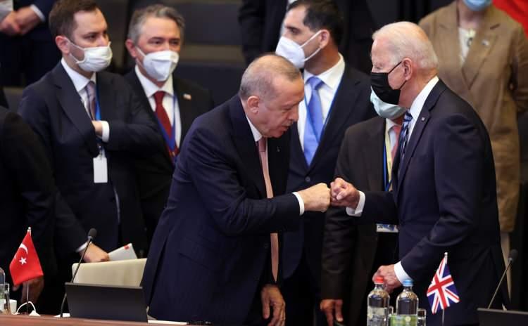 <p>NATO Liderler Zirvesi, üye ülkelerin liderlerinin katılımıyla Belçika'nın başkenti Brüksel'de başladı.</p>
<p> </p>