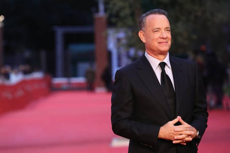 <p>Türkiye'nin Sağlık Bakanlıüı'nın Dünya Sağlık Örgütü'yle beraber çalışmalarını takdir eden Hanks, ülke genelinde hızla yapılan aşılanmayı hatırlattı. Hanks, bu yüzden Türkiye'de tatil yapmayı tercih ettiğini ifade etti. </p>

