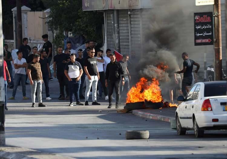 <p>Bölgede yaşanan olaylarda en az 6 Filistinli, İsrail polisince gözaltına alındı.</p>