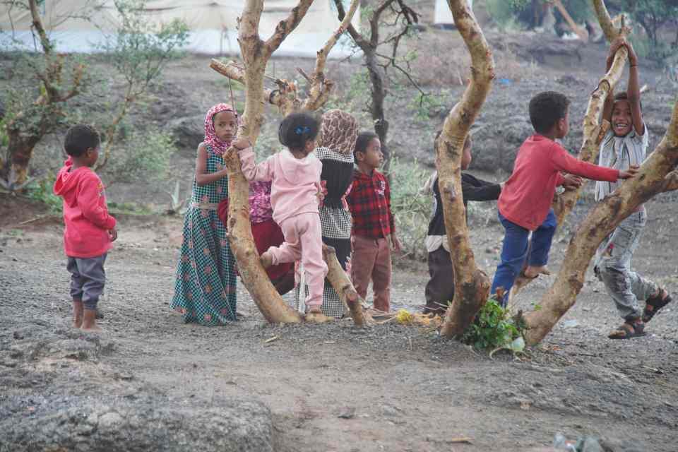 <p><strong>- Yemen'deki iç savaş ve insani kriz</strong></p>

<p>Uzun süredir siyasi istikrarsızlığın hüküm sürdüğü Yemen'de İran destekli Husiler ile hükümete bağlı güçler arasında çatışmalar yaşanıyor.</p>

<p> </p>
