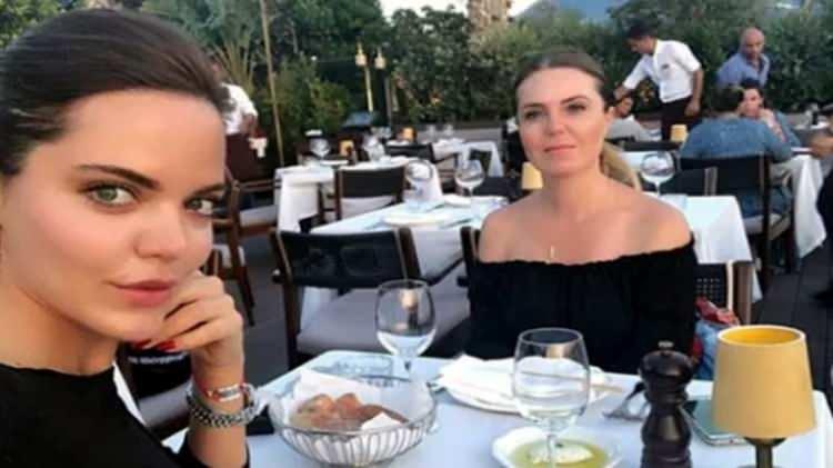 <p><strong>HİLAL ALTINBİLEK ANNESİ</strong></p>

<p>&nbsp;</p>
