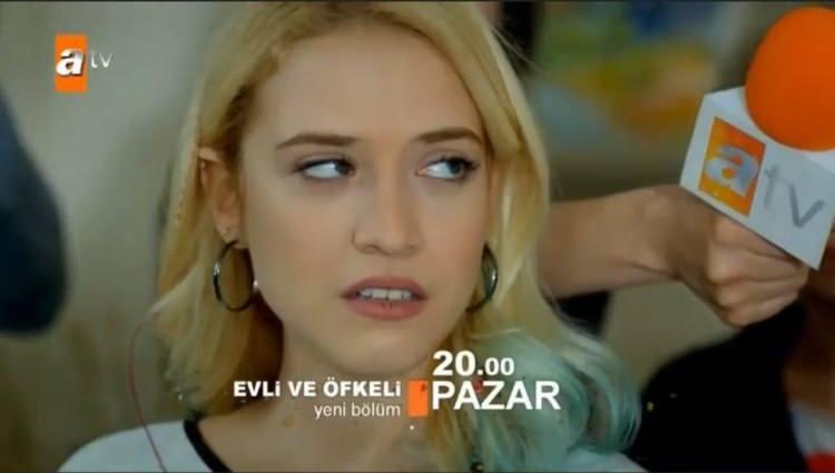 <p><span style="color:#FF8C00"><strong>Müge Anlı 2015 yılında Atv'nin başarılı yapımlarından Evli ve Öfkeli dizisinin 11. bölümünde rol aldı.</strong></span></p>
<p> </p>