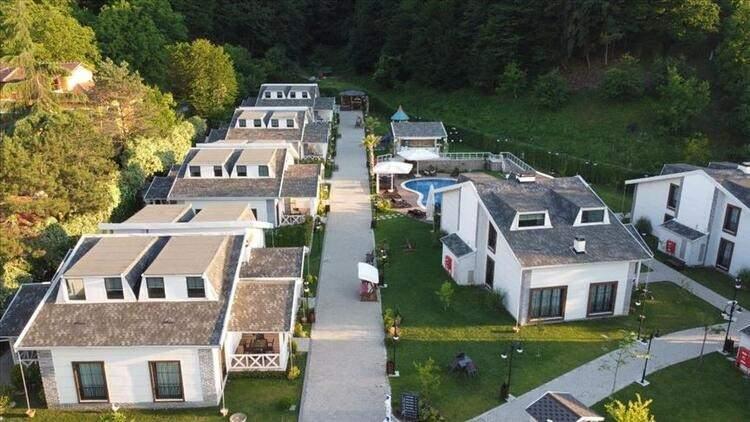 <p>EN AZ ARTIŞ BURSA'DA </p>
<p>Bursa'da ortalama metrekare satış fiyatı 3 bin 717 TL olarak açıklandı. Fiyatlar ise 695 bin 79 TL'den başlıyor.</p>
