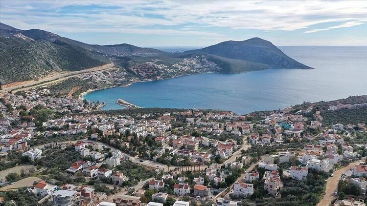 <p>Muğla </p>
<p>Ortalama Metrekare Satış Fiyatı (TL/m2): 11.007<br />
<br />
Ortalama Konut Fiyatı (TL): 1.959.246<br />
<br />
Yıllık Değer Artışı (%): 63,53<br />
<br />
Geri Dönüş Süresi (Yıl): 35</p>