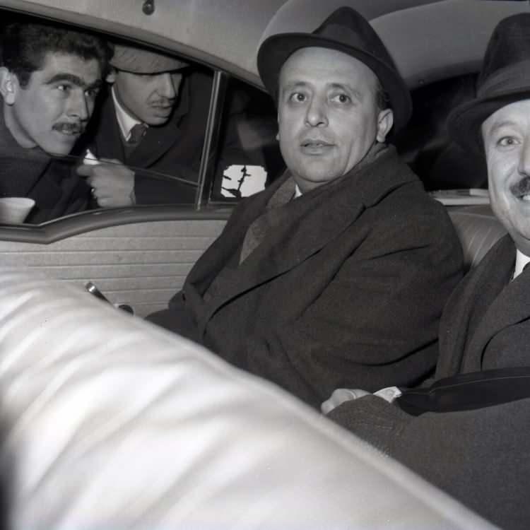 <p>Başbakan Süleyman Demirel ve İçişleri Bakanı Faruk Sükan.<br />
<br />
1 Şubat 1965</p>
<p> </p>