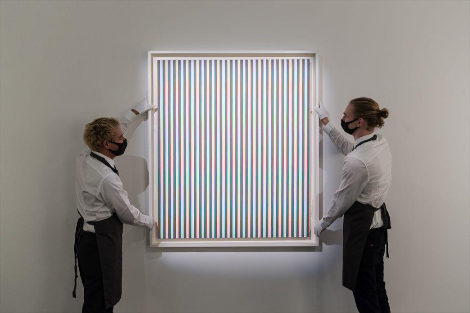 <p>Bridget Riley tarafından yapılmış 'Zing 2' isimli çalışma</p>
