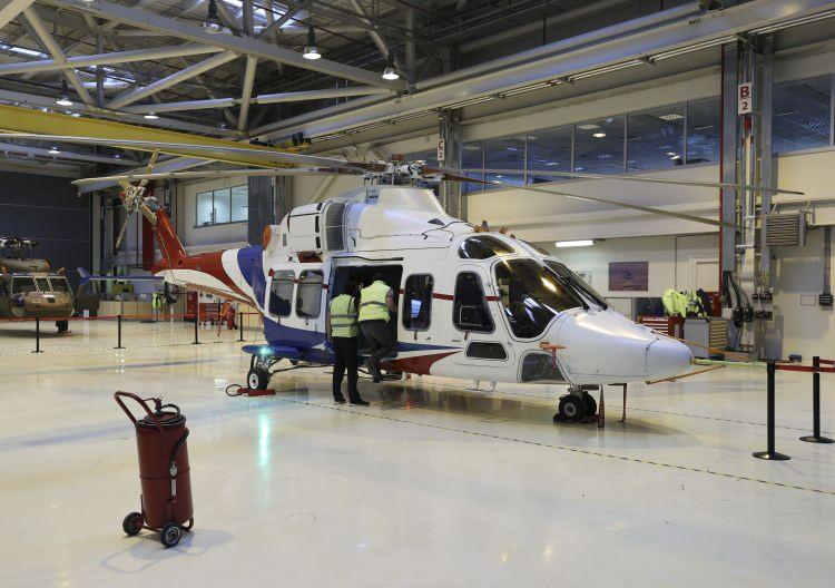 <p>Yetiş Uysal, Gökbey helikopterinin sertifikasyon sürecinin tamamlanmasına ilişkin de şu bilgileri verdi:</p>
<p>"Önümüzdeki günlerde uçuş testlerini hızlandırarak devam ettireceğiz. Bunları bitirerek dosya haline getirip Sivil Havacılık Genel Müdürlüğüne sunduğumuzda ve kendilerinin onayını aldığımızda süreç bitecek. Bunun da uzak bir zaman olmayacağını söyleyebilirim. Çünkü şu anda uçuş testlerimiz yoğun şekilde devam ediyor."</p>
<p> </p>