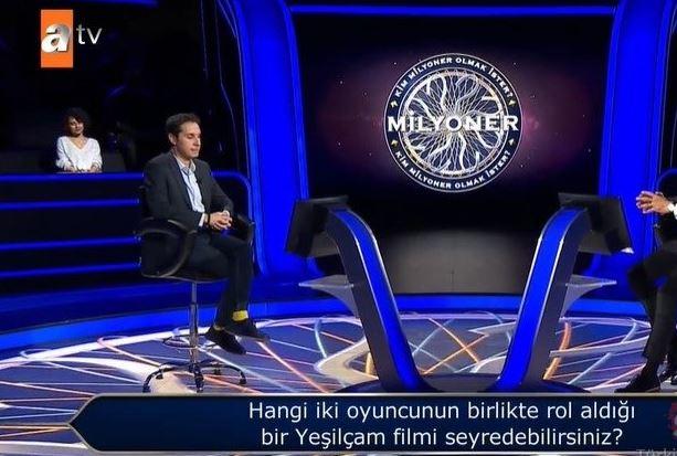 <p><strong>Keçeci, "Ben yapımcı olsam, ya Tarık Akan'ı ya da Kadir İnanır'ı seçerim. İkisini aynı filmde oynatmam gibi geliyor." ifadelerini kullandı.</strong></p>
