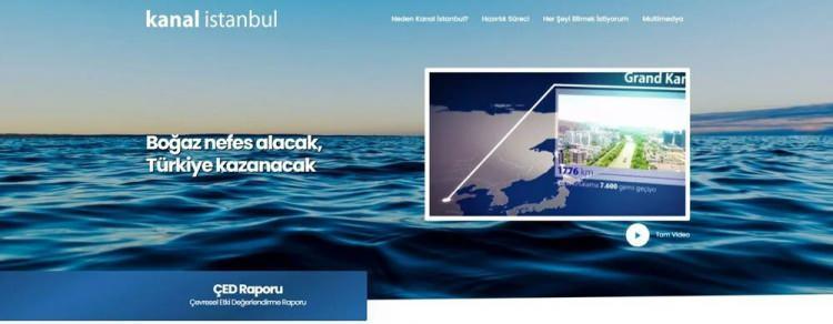 <p>'KANAL İSTANBUL' İNTERNET SİTESİ AÇILDI<br />
Öte yandan Cumhurbaşkanlığı İletişim Başkanı Fahrettin Altun, Kanal İstanbul projesiyle ilgili açılan siteyi duyurdu.</p>
<p>Altun, Twitter hesabından yaptığı açıklamada, "Türkiye'yi ekonomik, ticari ve lojistik açıdan eşsiz bir konuma getirecek olan Kanal İstanbul hakkında merak edilen her şeyi https://kanalistanbul.gov.tr/tr internet sitemizde bulabilirsiniz. Kanal İstanbul'un yapım sürecini tüm şeffaflığıyla buradan takip edebilirsiniz" dedi.</p>
<p>İletişim Başkanlığı tarafından açılan sitede İstanbul Boğazı'na dair bilgiler yer alıyor.</p>
<p>Sitede, tarihte İstanbul Boğazı'nda yaşanan gemi kazalarının yanı sıra, akademisyenler ve üniversiteler tarafından Boğaz'la ilgili yapılmış fizibilite çalışmalarına dair infografikler ve bilgiler bulunuyor. Ayrıca site içerisinde, Kanal İstanbul projesiyle ilgili gündeme gelen iddialara verilen cevaplara dair videolar da yer alıyor.</p>