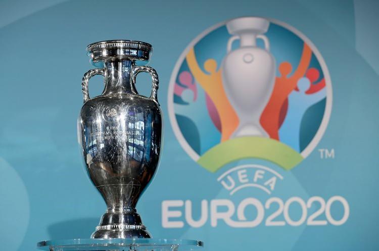 <p>Avrupa Futbol Şampiyonası'nda (EURO 2020) ikinci maçlarla birlikte son 16 turunu garantileyen takımlar belli olmaya başladı. İşte tur sevinci yaşayanlar...</p>
