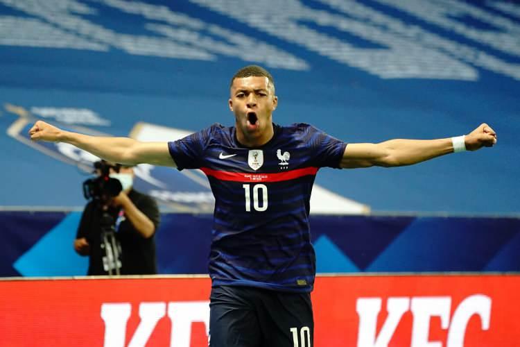 <p>1- Kylian Mbappe (Fransa) 189 milyon</p>