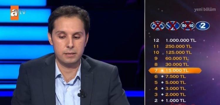 <p><strong>Yarışmacı, 'Hangi iki oyuncunun birlikte rol aldığı bir Yeşilçam filmi seyredebilirsiniz?' sorusuna ise herkesi şaşırtan bir cevap verdi.</strong></p>
