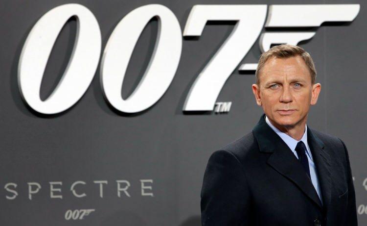 <p><strong>James Bond filmlerinden tanıdığımız dünyaca ünlü İngiliz oyuncu Daniel Craig’in kişisel antrenörü Simon Waterson, çıkardığı kitabına dair verdiği röportajda, formunu korumak için yaptıklarını sıraladı.</strong></p>
