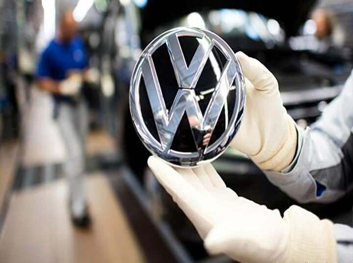 <p>Volkswagen benzin ve dizelden çıkış için takvimi 2040 yılı olarak planlamış durumda.</p>