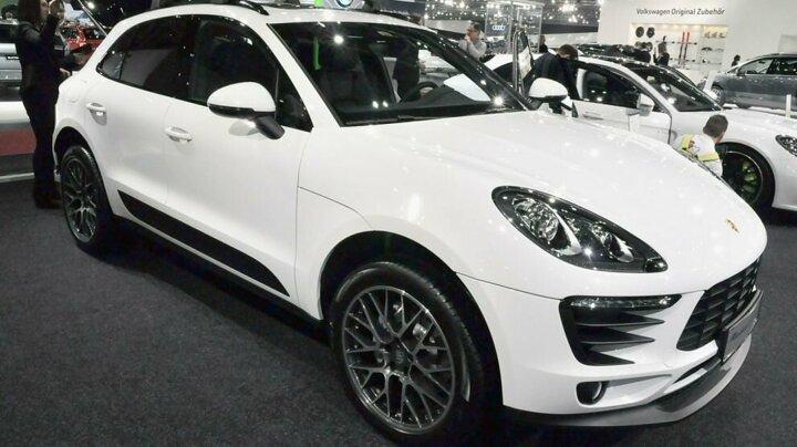 <p>Porsche dizel araçların üretiminden vazgeçen ilk Alman otomobil şirketi oldu.</p>