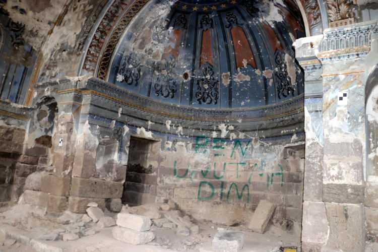 <p>Çoğu yerlerin restorasyonu yapılmışken, bizler Tavlusun bölgemizdeki tarihi yapılarında da aynı şekilde restore edilmesini istiyoruz” diye konuştu.</p>

<p> </p>
