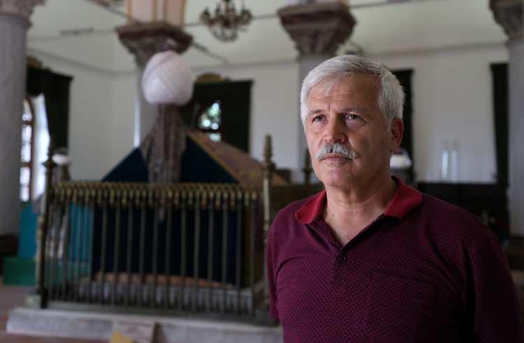 <p>Sevim, "I. Murad, hem Anadolu topraklarında hem de Rumeli'de Osmanlı'yı geniş coğrafyalara ulaştırmış, Rumeli'de kalıcı sınırlar oluşturmuştur. Rumeli'de fethettiği topraklardaki yerleşim birimlerinde imar faaliyetleri sürdürmüştür. Okullar, çeşmeler, hamamlar, aşevleri yaptırmıştır." diye konuştu.</p>

<p> </p>
