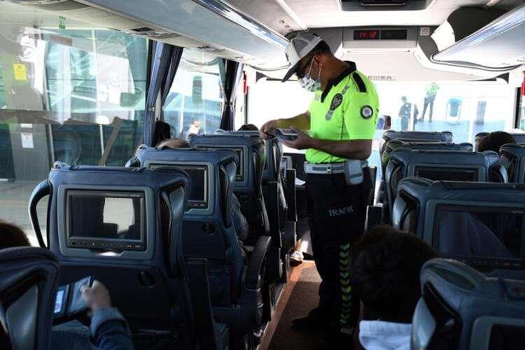 <p>Genel olarak İstanbul çıkışlı, ekonomi sınıfı, tek sefer uçuşlarda bilet fiyatları 380-400 TL'den başlarken fiyat, 514 liraya kadar yükseliyor. Bu fiyat aktarmalı ekonomi sınıfı uçuşlarda 875 TL'yi buluyor.</p>

<p> </p>
