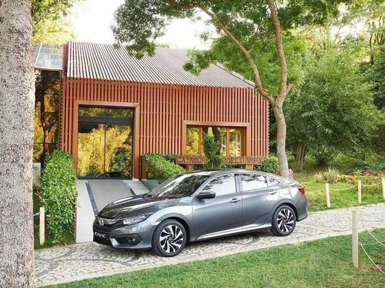 <p><strong>HONDA</strong> - 3,069 adet satıldı</p>
<p> </p>