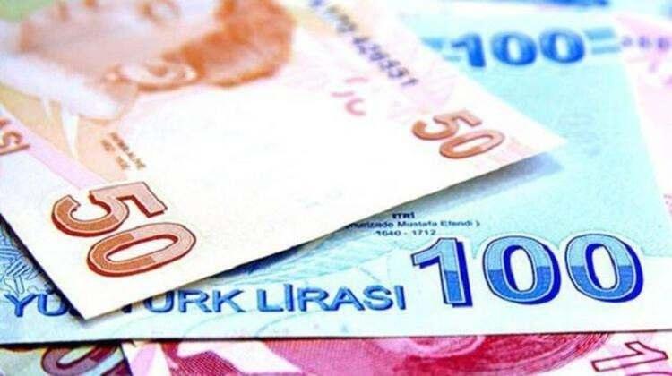 <p>Beklenti anketinde yer alan enflasyon tahminine göre ise ilk 6 aylık TÜFE yani SSK ve Bağ-Kur emeklilerinin zam oranı yüzde 7.67'yi bulabilecek. Bu durumda en yüksek maaş ek ödeme dahil 7 bin 735 liraya çıkacak. Buna göre emeklilerin gelirinde 551 liraya varan artış görülecek.</p>

<p> </p>
