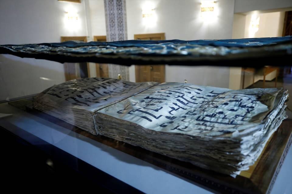 <p> Yaklaşık kırk maddesini gerçekleştirdik ve şimdi ikincisini daha da ileriye götürmeyle alakalı burada bu çalışmaları yapmak üzere heyetimle Özbekistan'dayız. Hamdolsun Yine dün akşamdan itibaren çok yoğun çalışmalar devam ediyor. Bugün akşama kadar yoğun çalışmalarımız devam etti. </p>
