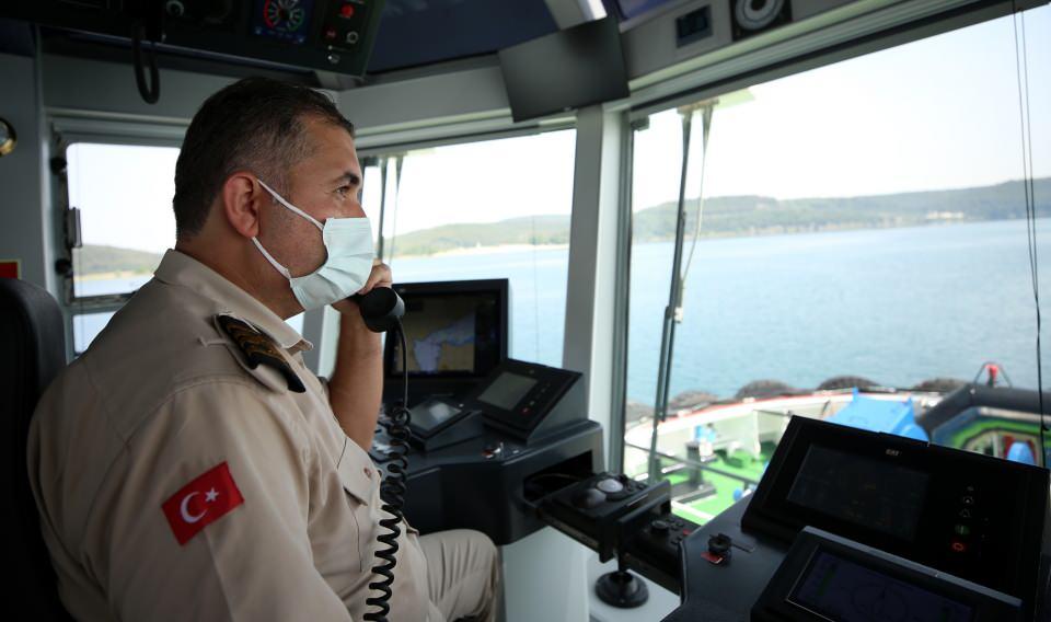 <p><strong>- "Sınıfının en modern römorkörlerindendir"</strong></p>

<p>Kıyı Emniyeti Çanakkale Müdürü Ogün Çevik AA muhabirine, ülkenin en büyük römorkör filolarından birine sahip olduğunu söyledi.</p>

<p> </p>
