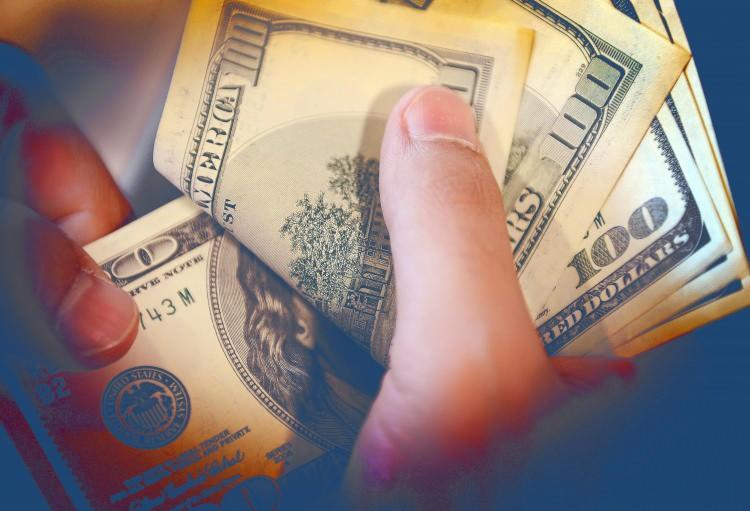 <p>Dolar yeni güne ise 8.74 liradan başladı.</p>