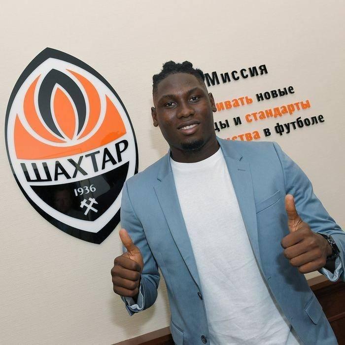 <p>Lassina Traore</p>
<p>Ajax -> Shakhtar Donetsk</p>
<p>Bonservis bedeli: 10 milyon Euro</p>