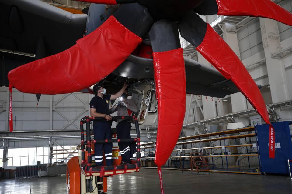 <p> Bunun yanında Airbus ile görüşmelerimiz devam ediyor. Uçakların güncel konfigürasyona ulaşması için gerçekleştirilen retrofit faaliyetleri de Kayseri tesislerinde yapılmaktadır. </p>
