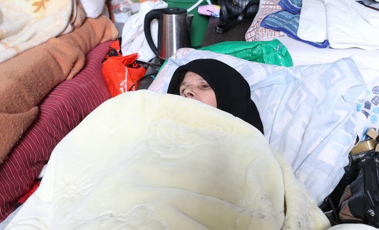 <p>Doktorlardan Cecile Vaneau, AA muhabirine bilgi verirken, "Doktorlar olarak her gün buradayız. Durum çok kritik seviyelere ilerlemiş durumda. Giderek tehlikeli bir hal alıyor. Her gün hastaneye kaldırılanlar oluyor." diye konuştu.</p>

<p> </p>
