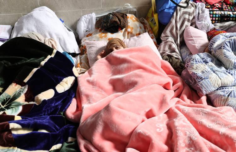 <p>Her gün sağlık durumu çok kötüleşen birkaç kişi hastaneye kaldırılıyor. AA ekibinin ULB üniversitesi kampüsünde çekim yaptığı sırada bir kişi daha sağlık ekipleri tarafından ambulansla hastaneye götürüldü.</p>

<p> </p>
