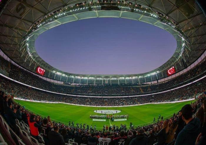 <p>BEŞİKTAŞ</p>
<p> </p>
<p>VODAFONE PARK</p>
<p>Kapasite: 41.188</p>
<p>Maçlara alınacak seyirci sınırı: 20.594</p>