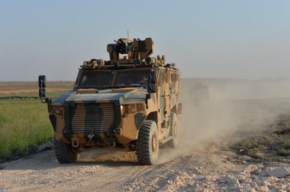 <p>"Mehmetçik'in yeni süngüsü" olarak nitelendirilen ASELSAN'ın 120 milimetre havan silah sistemi Alkar'ın kullanıldığı araç, yüksek hareket ve beka kabiliyetiyle zorlu iklimsel ve coğrafi koşullarda görev yapabiliyor.</p>
<p> </p>