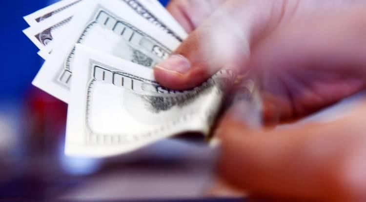 <p>Doların ana para birimleri karşısındaki performansını gösteren dolar endeksi dün 1 haftalık aranın ardından yeniden 92 seviyesinin üzerine tırmandı.</p>