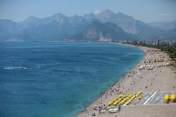<p>Bu kurumlar ise Çevre ve Şehircilik İl Müdürlüğü, İl Kültür ve Turizm Müdürlüğü, Antalya Büyükşehir Belediyesi-ASAT), Devlet Su İşleri, Türkiye Çevre Eğitim Vakfı'ndan oluşuyor. Ayrıca tüm yüzme alanlarına ait sonuçlar ve izleme noktaları ise Halk Sağlığı Genel Müdürlüğü'nce internet üzerinden kamuya açık bir şekilde yayınlanıyor.</p>
