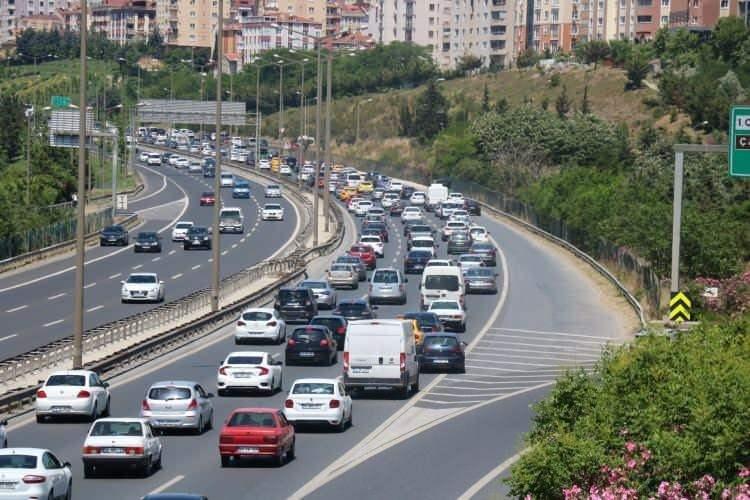 <p>İlk taksiti Ocak ayında ödenen Motorlu Taşıtlar Vergisi’nin ikinci taksiti Temmuz ayında ödenecek. 31 Temmuz 2021 tarihine kadar ödemeler internetten yapılabiliyor.</p>
